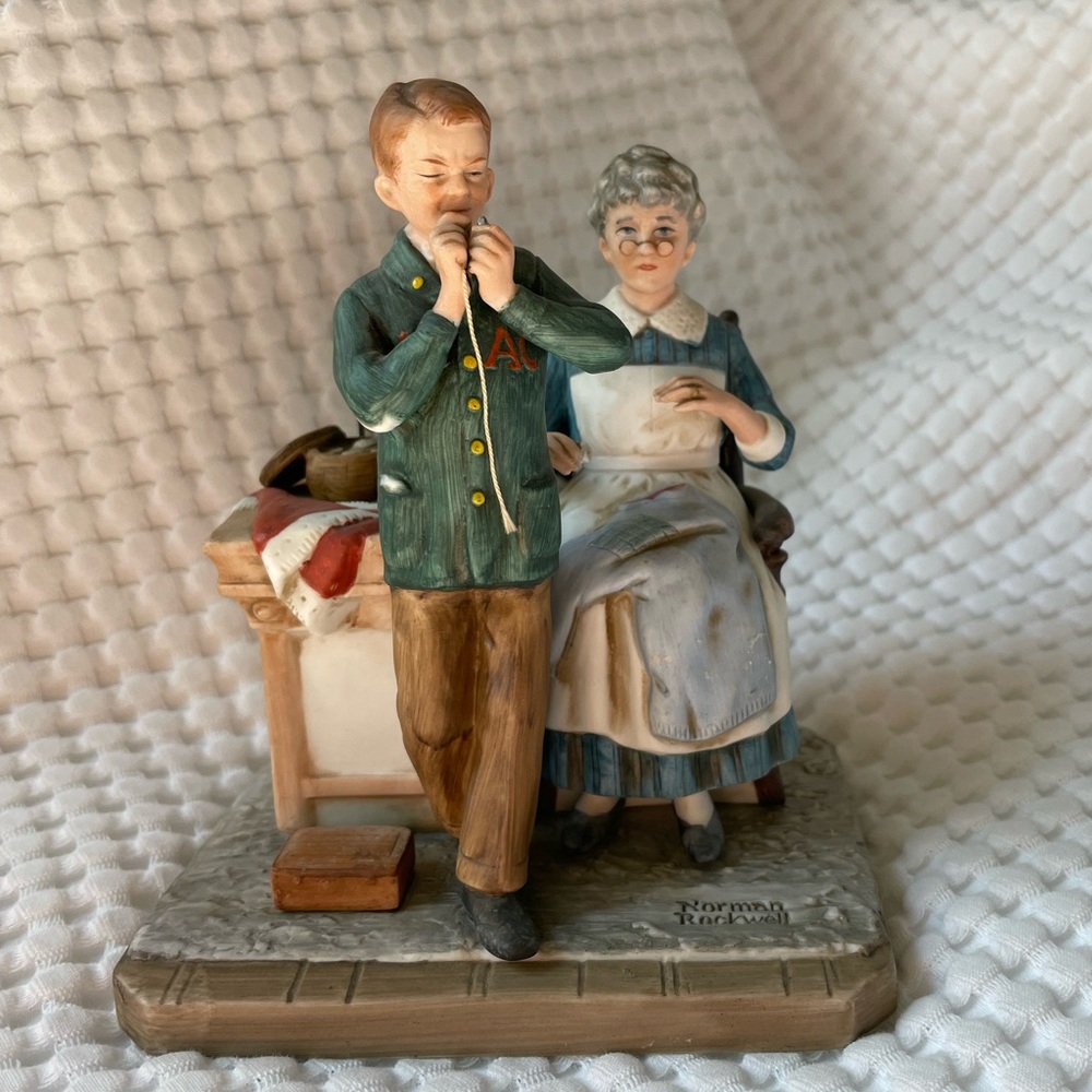 Vintage The Norman Rockwell Museum 1982 Figurine